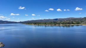 Casas con vista y bajada al lago